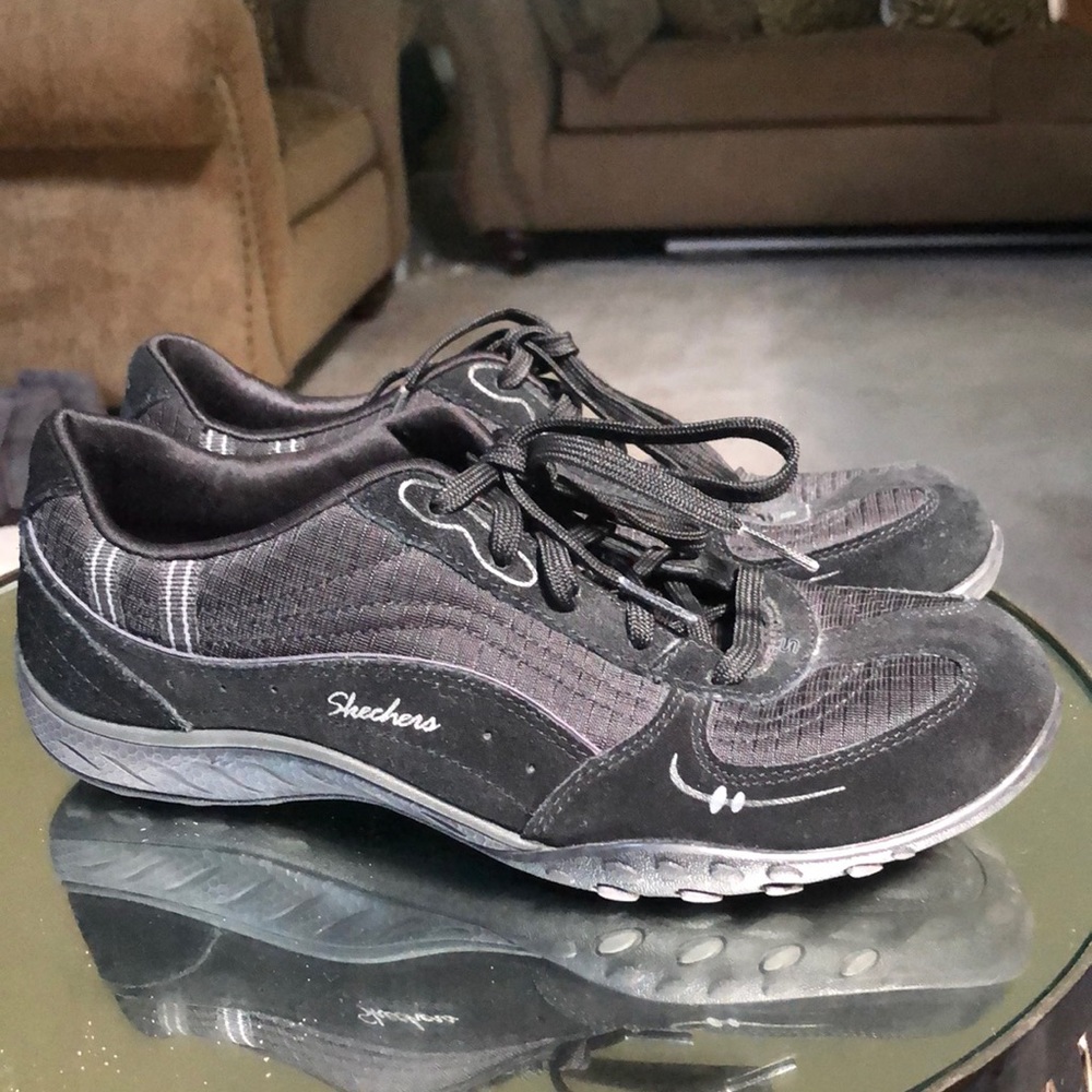 Sketchers Relaxed Fit With Memory Foam Women’s Bl… - image 1